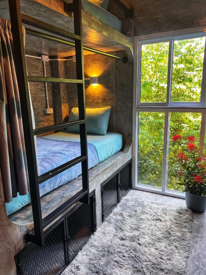 Wonderland Jungle Hostel Тау Экстерьер фото